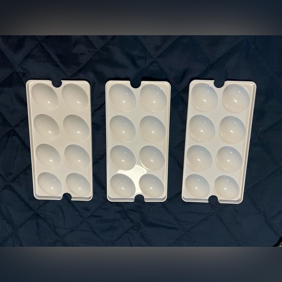 3 NEW Tupperware deviled egg holders/inserts. - Picture 2 of 2